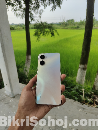 Realmi 8